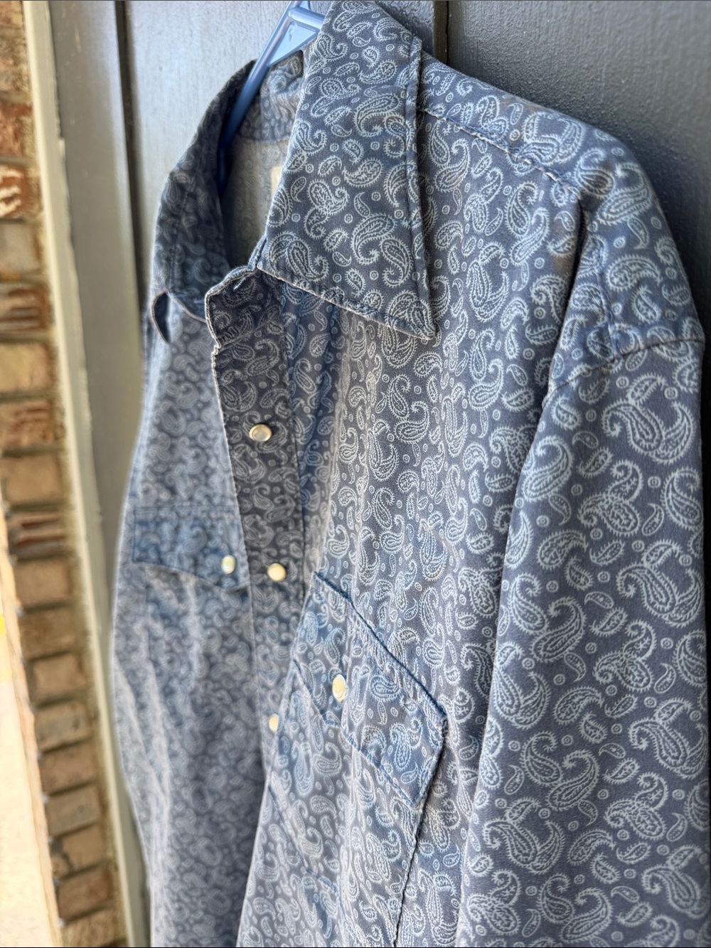 Wrangler Blue Paisley Button-Front Western Shirt - Picture 5 of 7